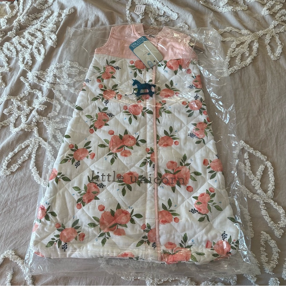 BRAND NEW Little unicorn quilted Floral Pink and White Kids sleep sack Pajamas